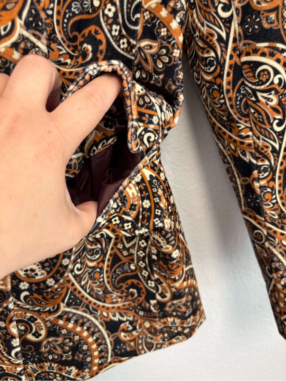 New Driftwood Velvet Jacquard Paisley 70’s Style Blazer Size XS - Picture 5 of 14
